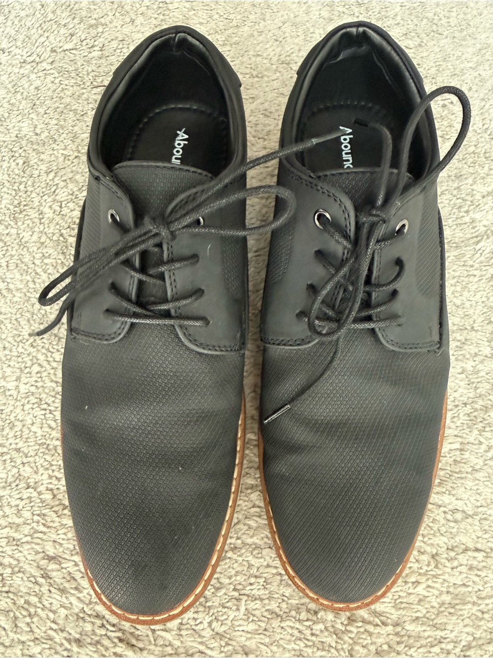 Black Lace-Up Oxford Shoes with Brown Trim